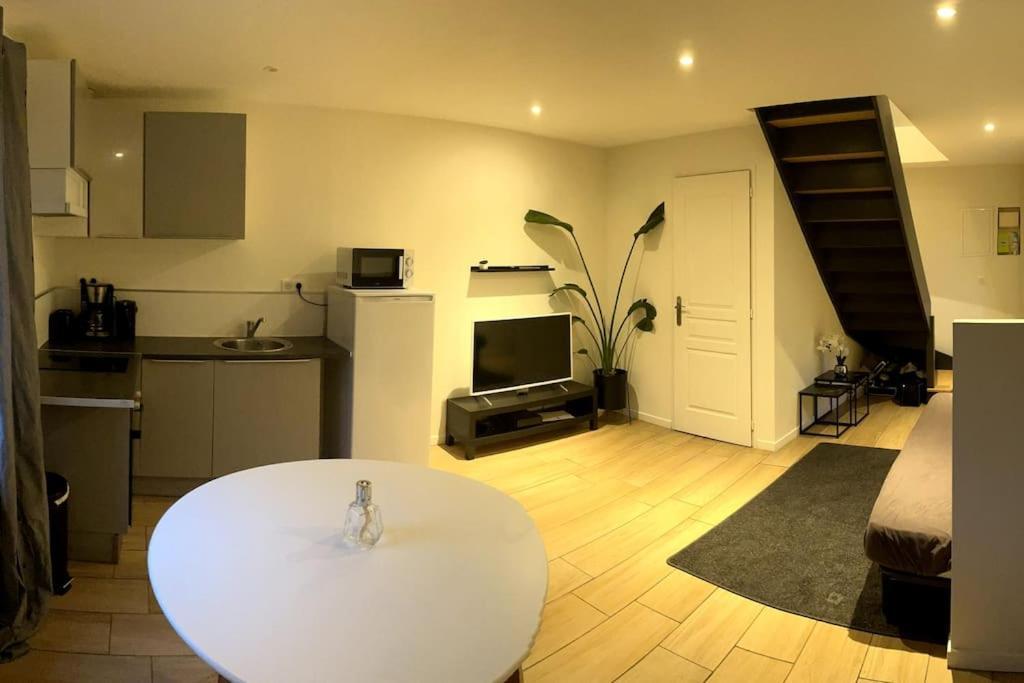Appartement Duplex Proche Zenith, Megacite, Stade Amiens Bagian luar foto